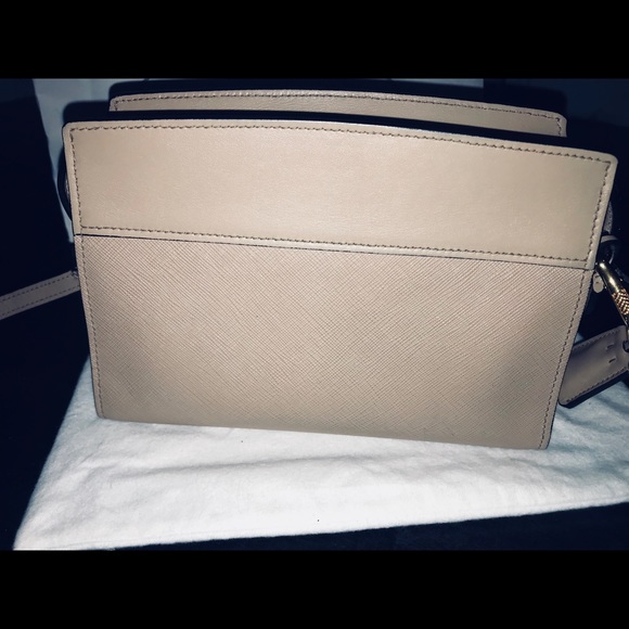 Saffiano leather shoulder bag - Picture 3 of 8